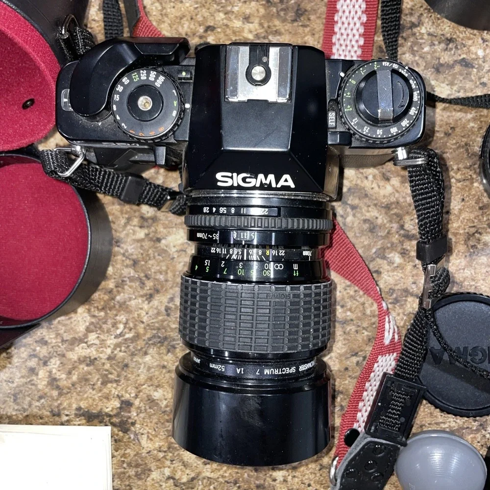 Sigma SA-1 Camera Sigma 35-70mm & 70-210 Zoom Lens w/ Case & Strap Untested LOT